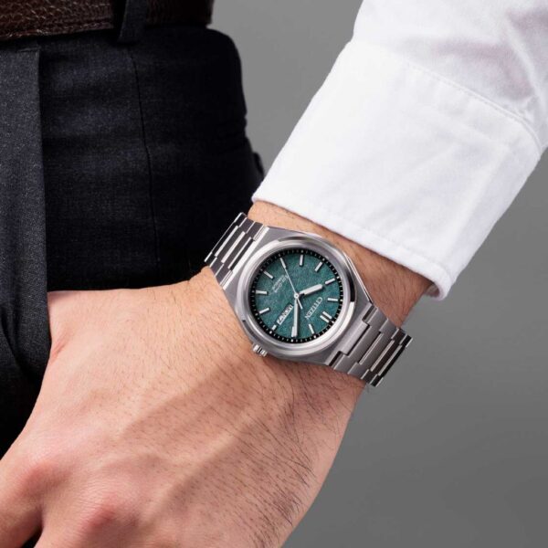 CITIZEN AW0130-85X - Image 3